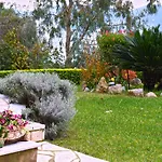 בית נופש Skorponeria Beachfront House