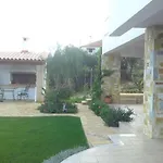 בית נופש Skorponeria Beachfront House *