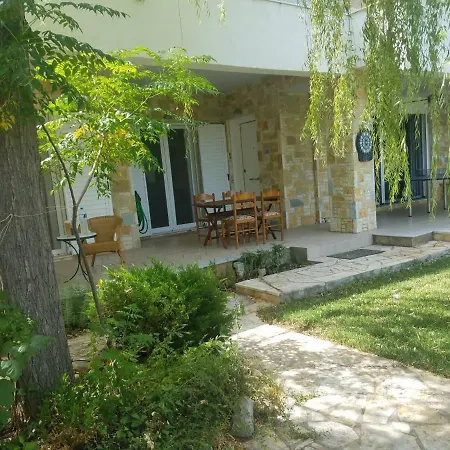 Skorponeria Beachfront House Дом отдыха